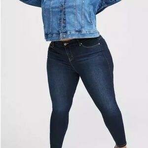 Torrid Bombshell Skinny Jeans Classic Denim